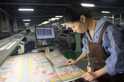 拓宽产品类别 提升文化创意:浙江丝绸行业走上转型升级之路